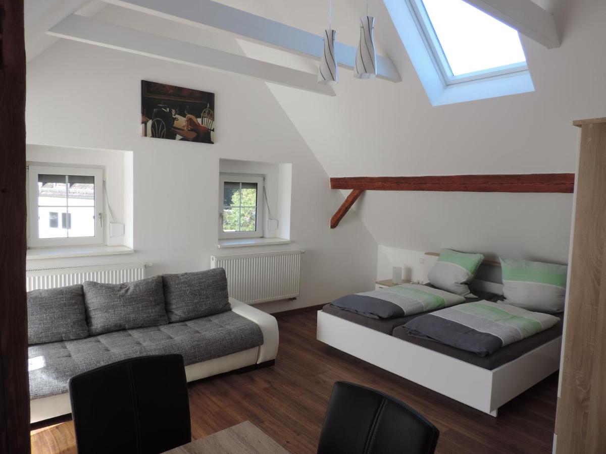 Pension am Kirchberg - Housity