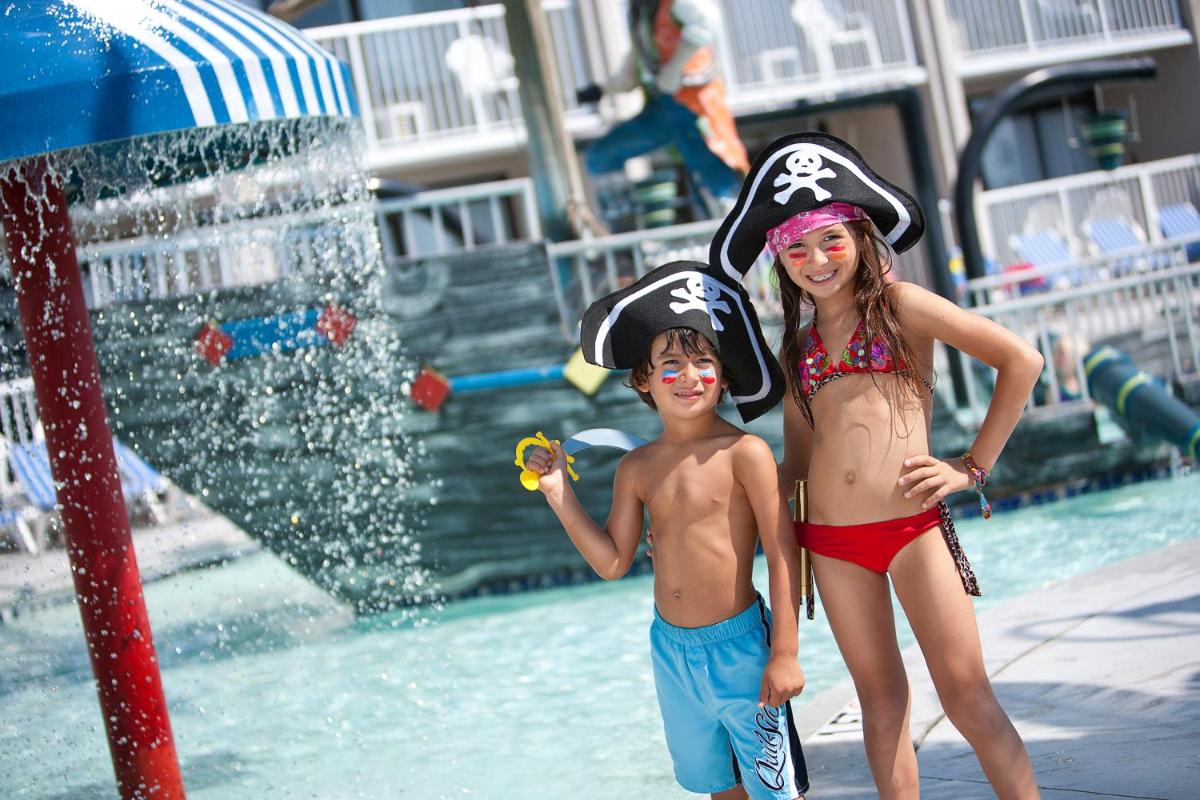 Captain's Quarters Resort - Housity