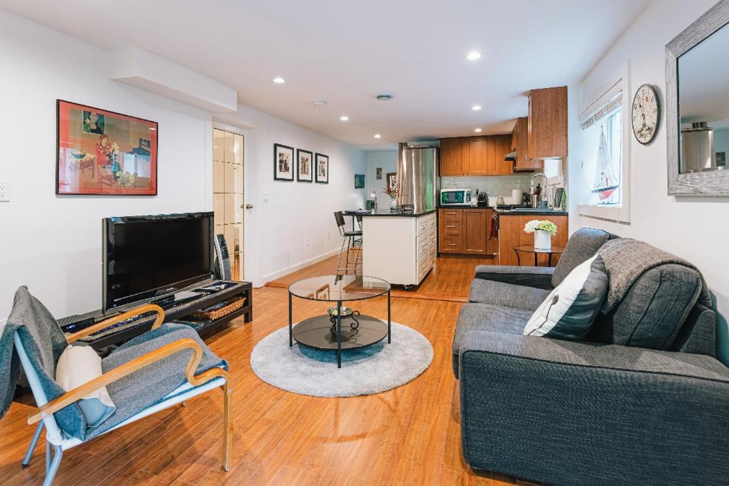 West Side 1BR Dunbar Garden Suite Housity