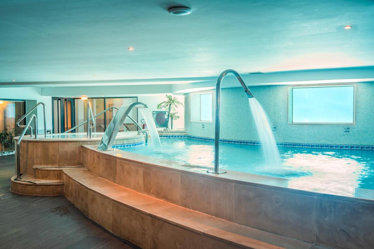 A piscina em ou perto de Vila Gale Ampalius