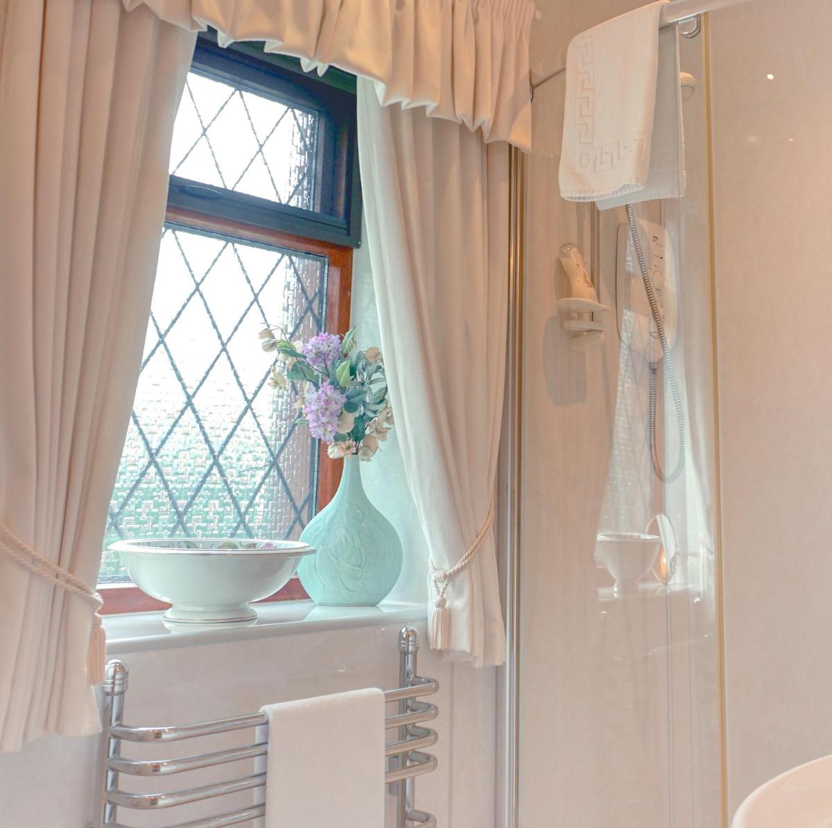 Bessiestown Country Guesthouse - Housity