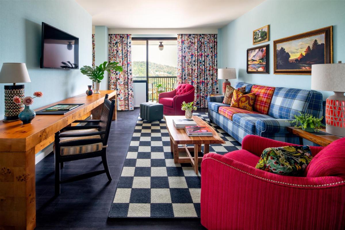 Graduate by Hilton Fayetteville, AR - Housity