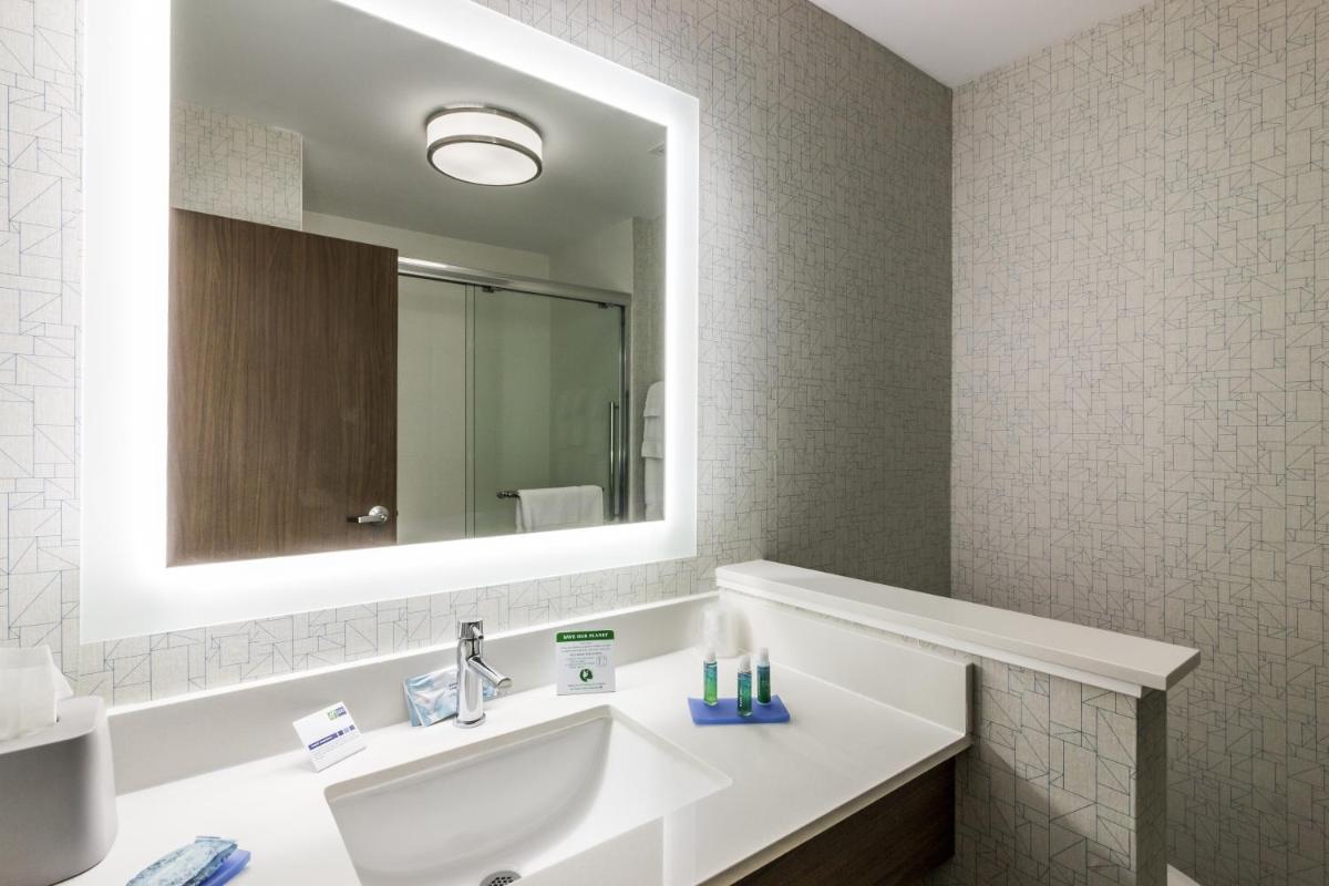 Holiday Inn Express - Villa Rica by IHG - Housity