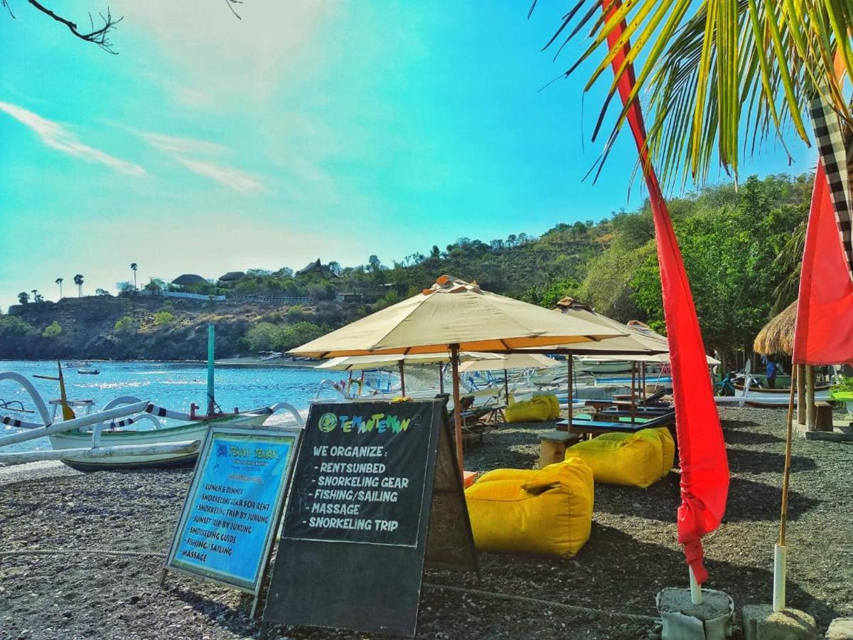 COCONUT BEACH BUNGALOWs & WARUNG - Housity