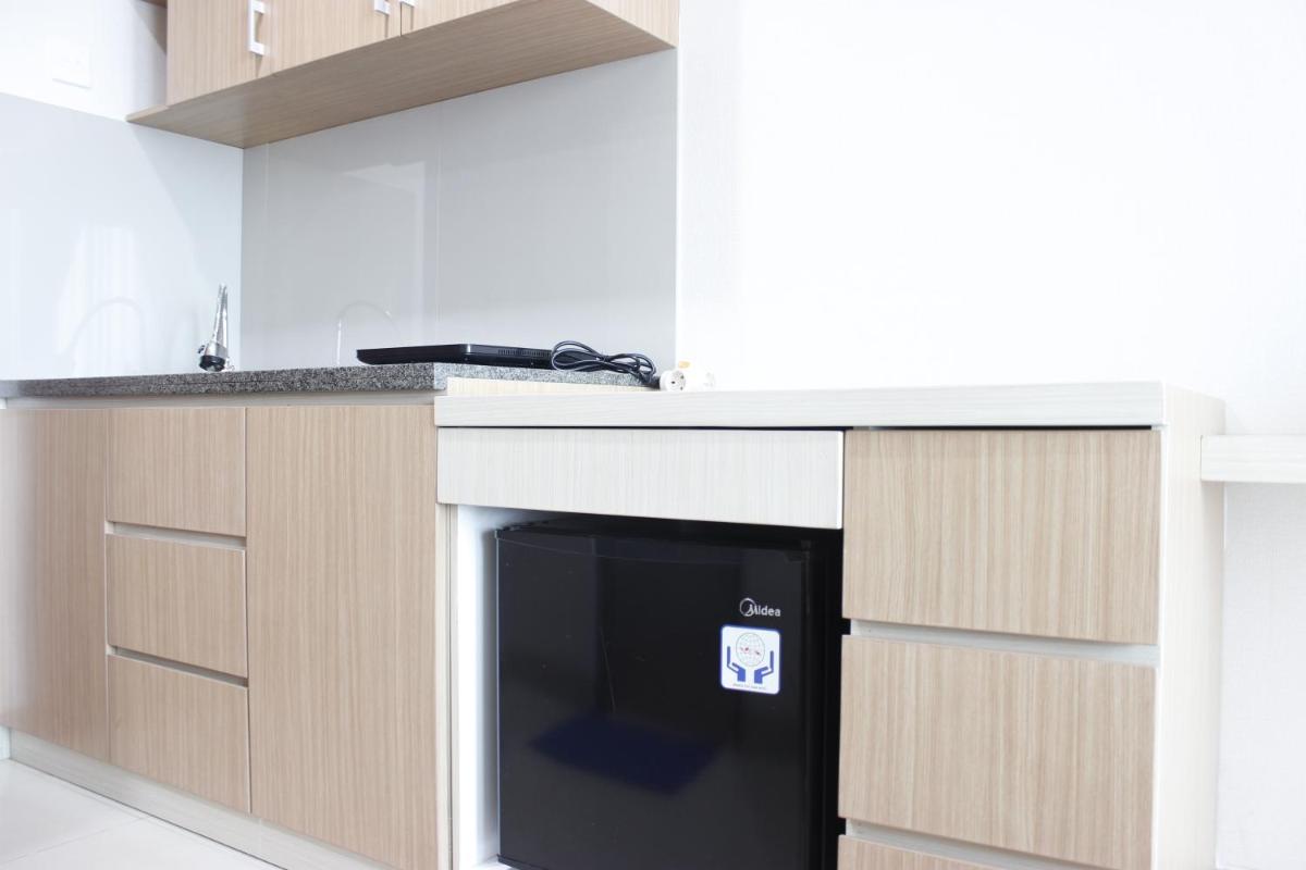 Minimalist Studio Room Taman Melati Apartment Jatinangor By Travelio - Hizvo
