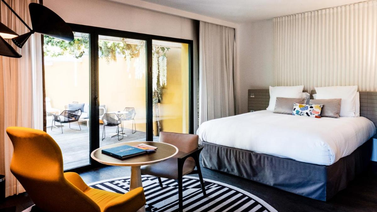 Un ou plusieurs lits dans un hébergement de l'établissement Molitor Hotel & Spa Paris - MGallery Collection