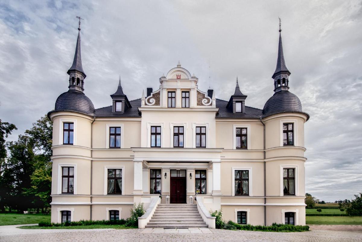 Pałac w Orli - pokoje, restauracja - Housity