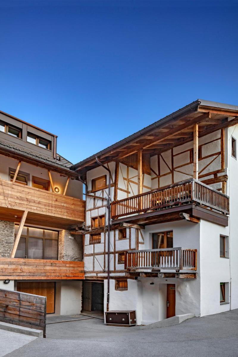 Jugendherberge Trin - Housity