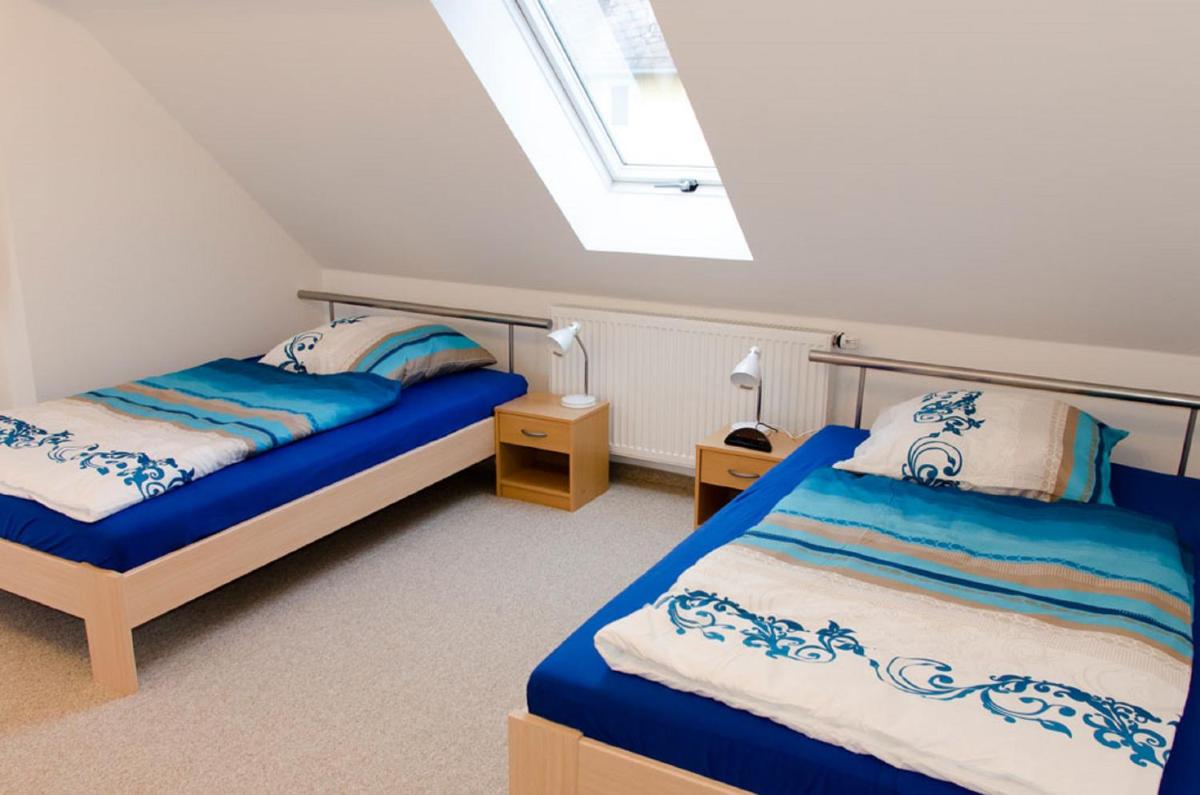 Ferien - Knierer - Housity