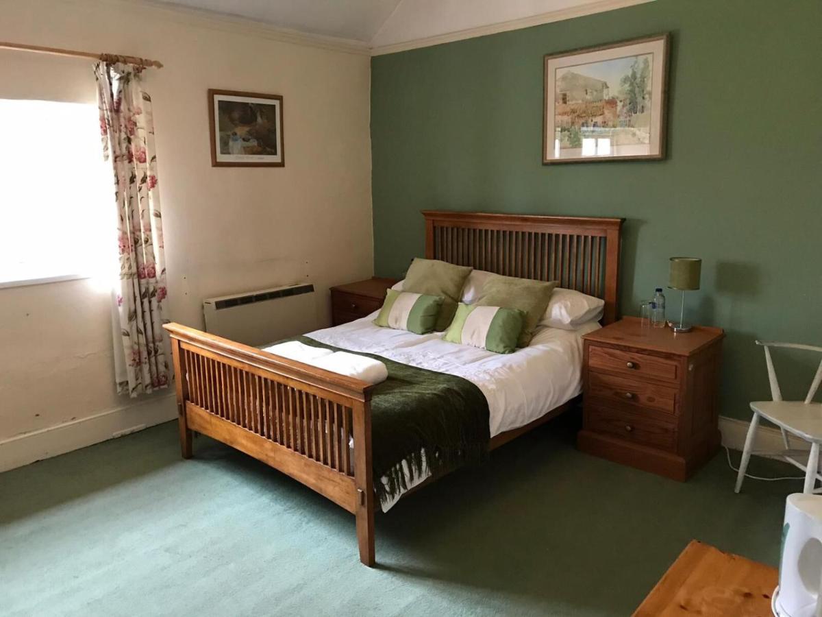 The Carew Arms - Housity