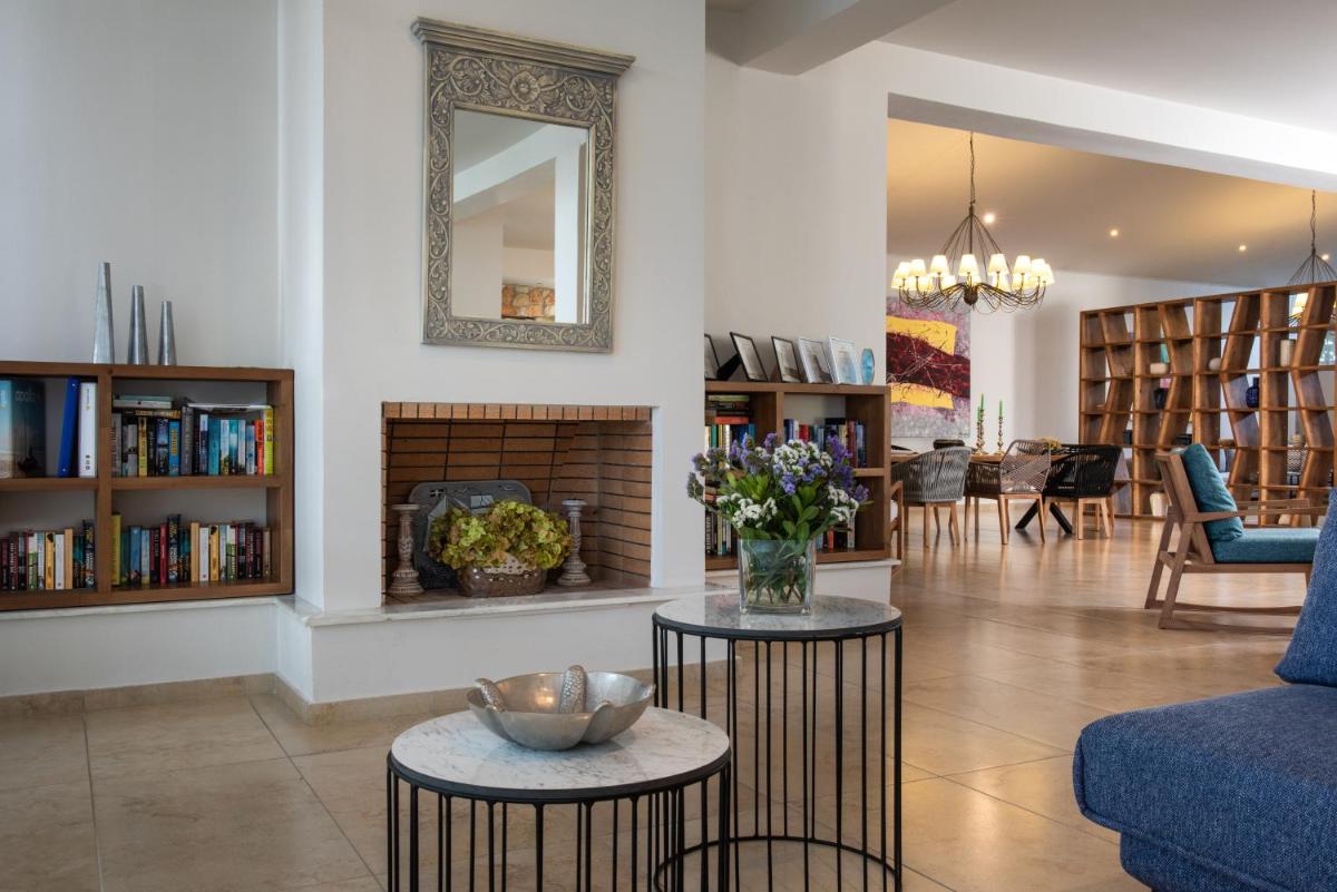 Kassandra Bay Resort, Suites & Spa - Housity