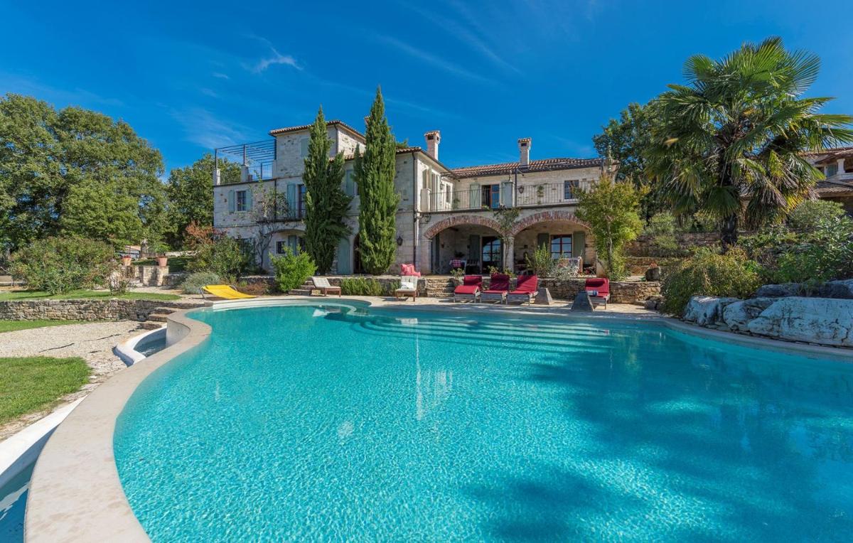 Villa zu den Drei Eichen-Barat - Housity