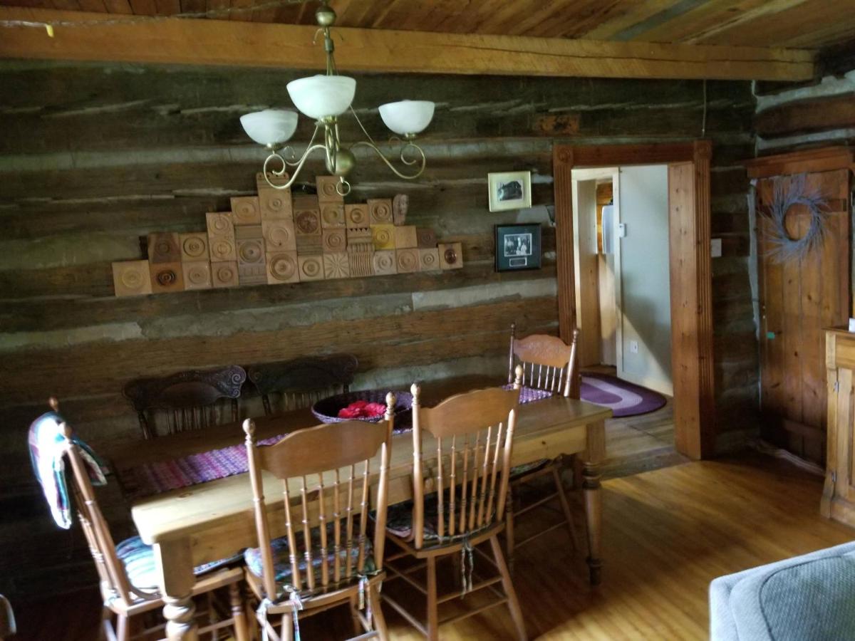Hindman House - A unique, historic all-season retreat - Housity