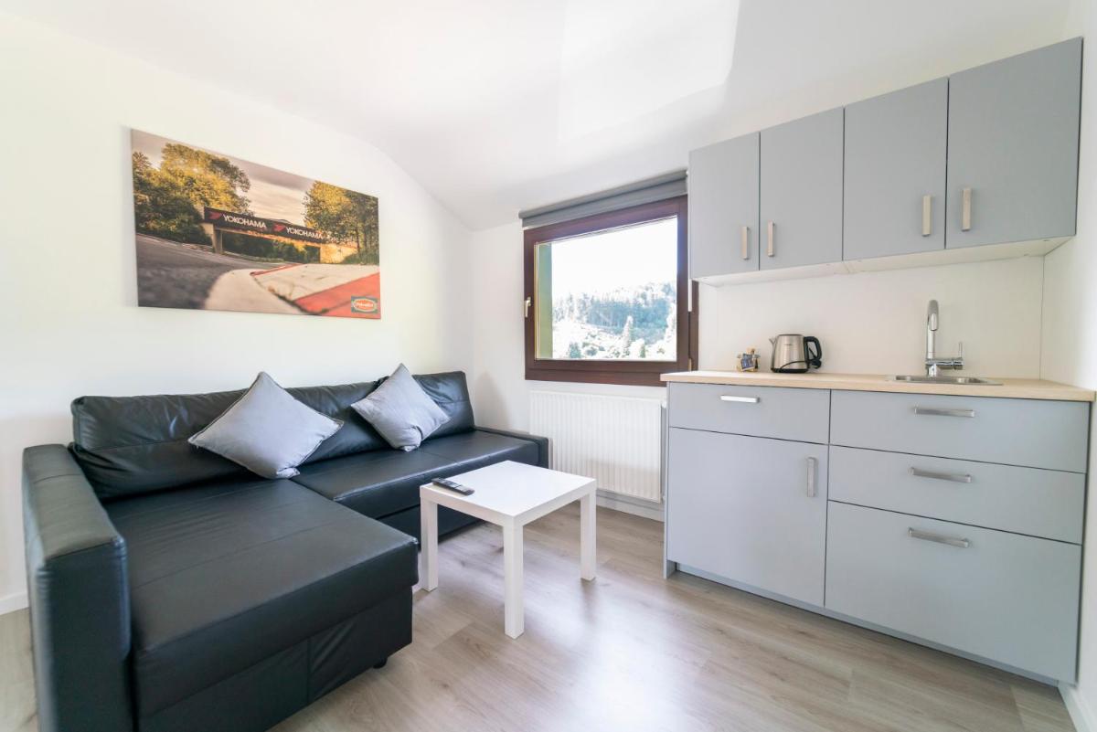 North Loop Rooms - Housity