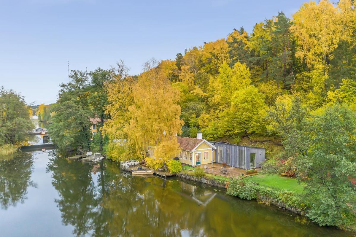 Suitetrails - Peaceful, Picturesque Lake & Forest Retreat