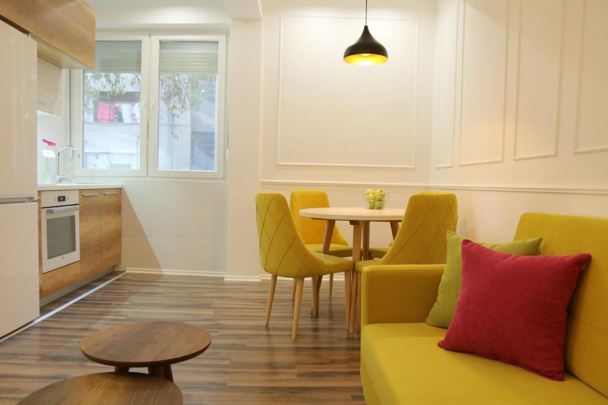 City Centre River View Apartment - Housity