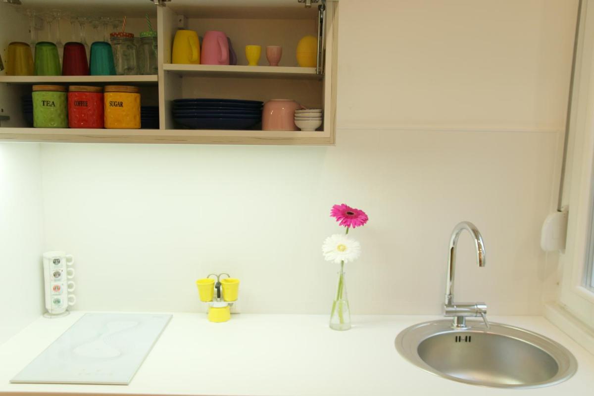 City Centre River View Apartment - Housity