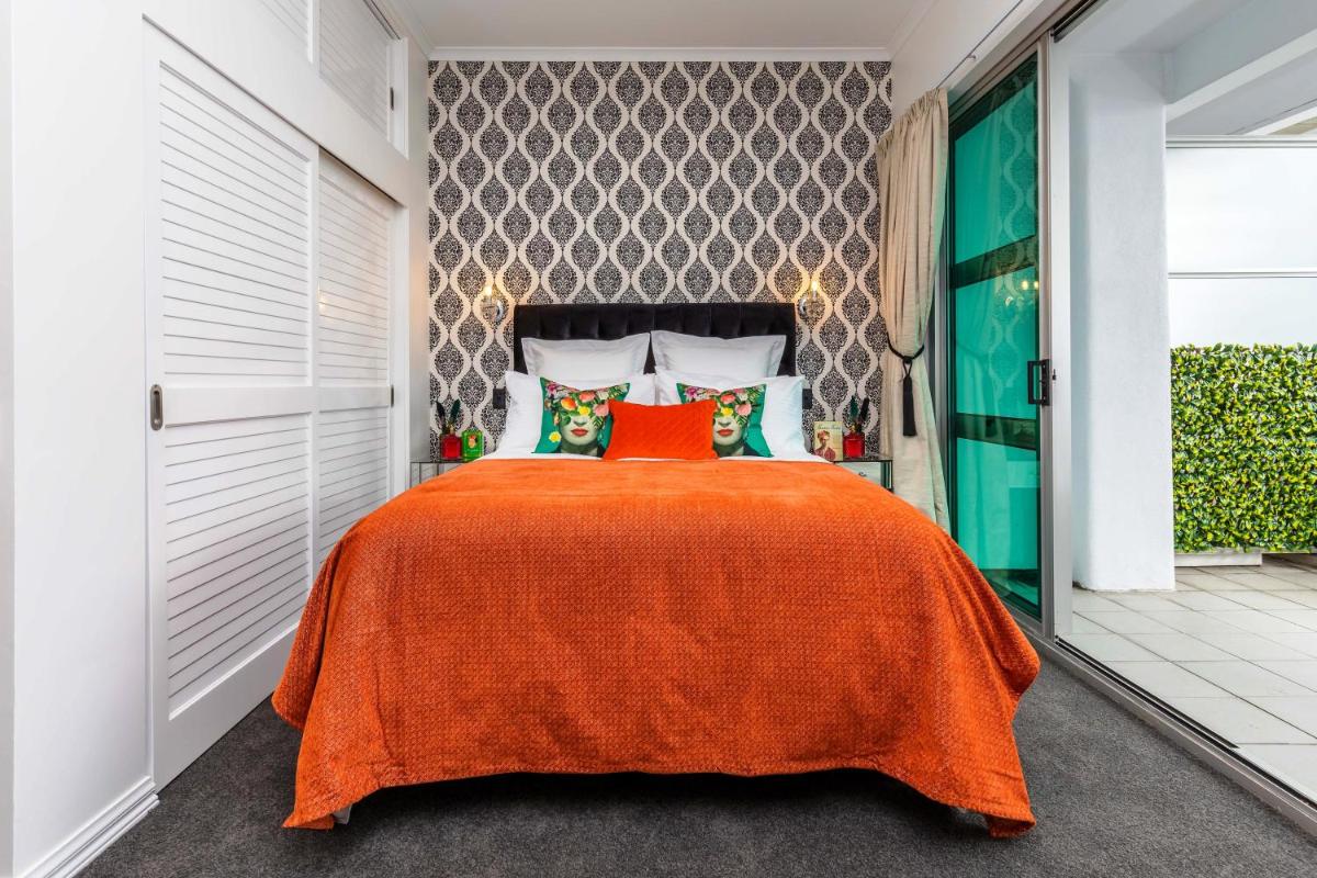 *Vibrant Viaduct Harbour Apartment with Balcony & Best Location* Auckland - Housity