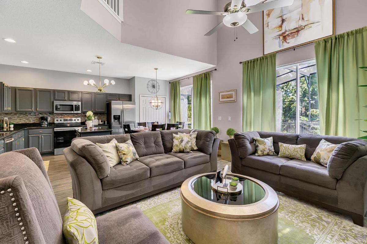 Themed Villa, 12 Min to Disney, Resort Access - Housity
