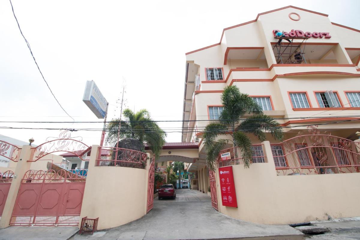 RedDoorz at Praferosa Resort Hotel Calamba - Housity
