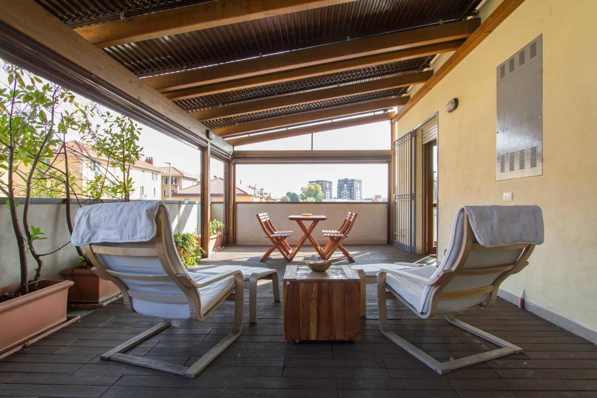 Bright house with 2 bedrooms & a unique terrace - Housity