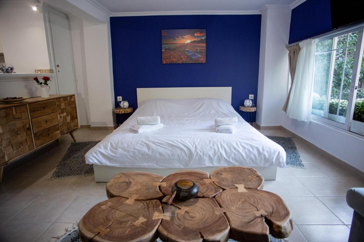Thessaloniki Center Small Studio Apartment - Housity