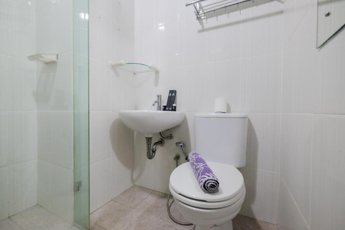 Best Price Studio Apartment at Tamansari Semanggi By Travelio - Housity