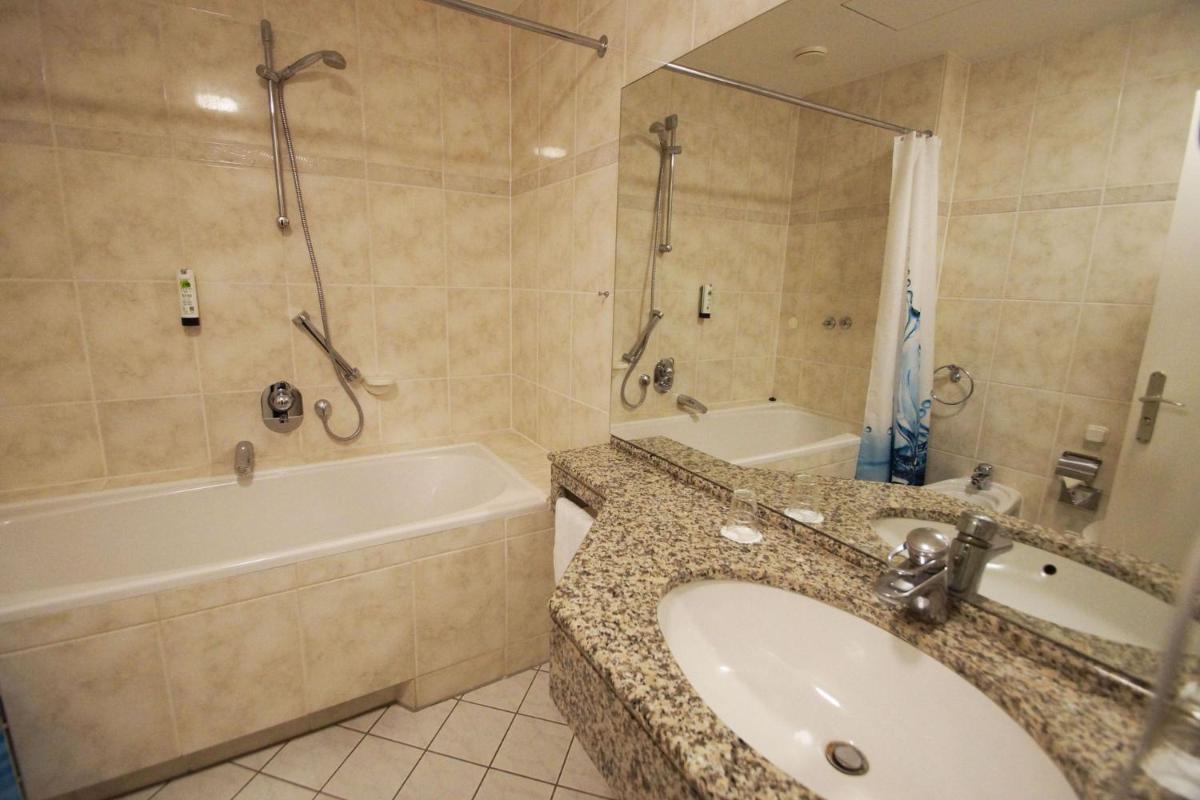 Hotel Kaiserhof - Housity