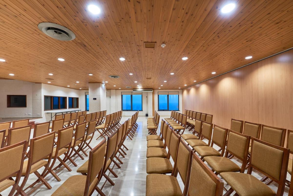 A área empresarial e/ ou a sala de conferências de Hotel Golf Mar