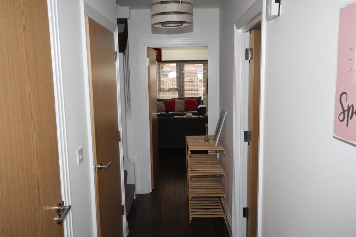 The Langley House - Housity