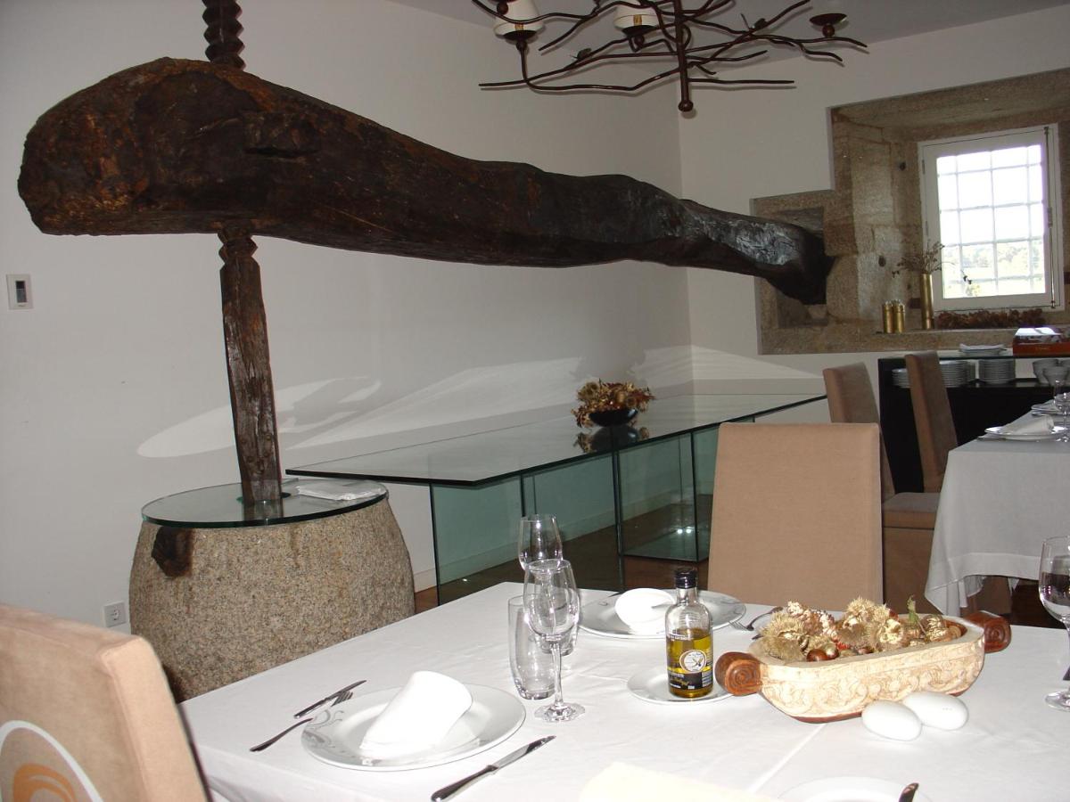 Um restaurante ou outro lugar para comer em Hotel Convento dos Capuchos