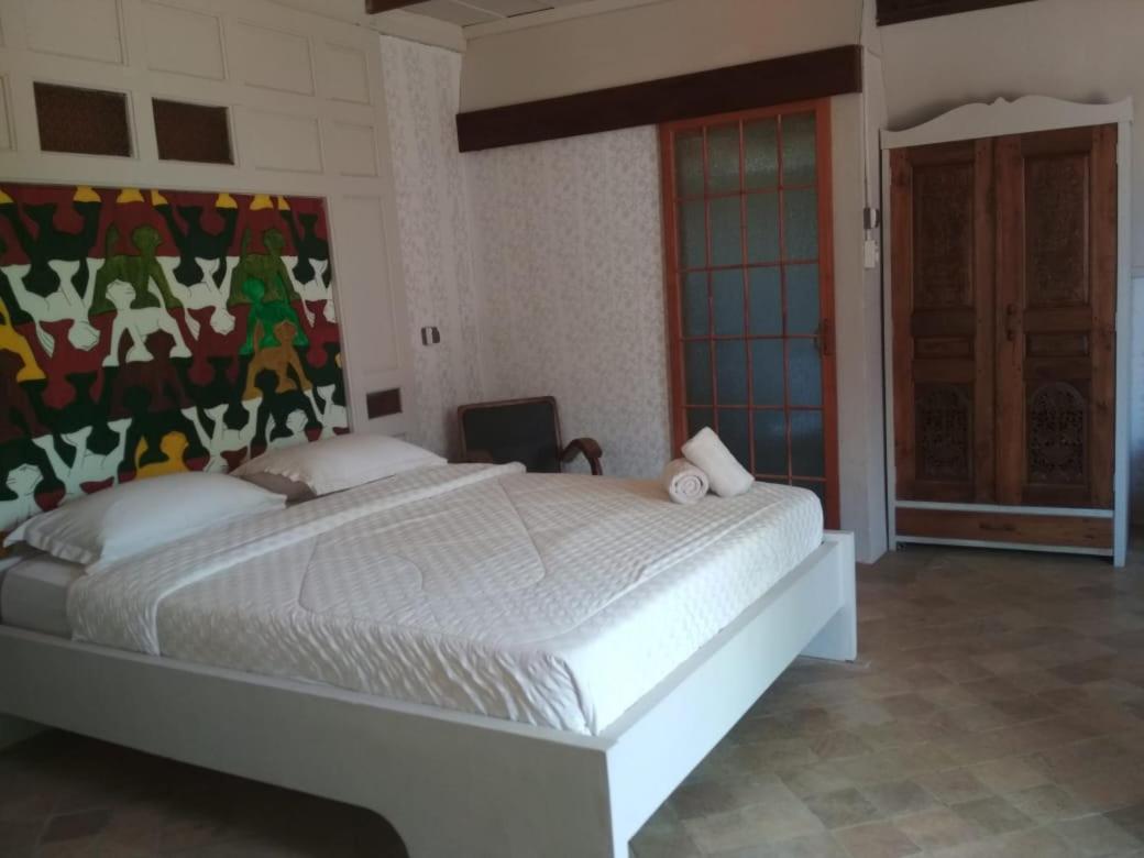 Kampung Bugis by Villa Isabella Putri - Housity
