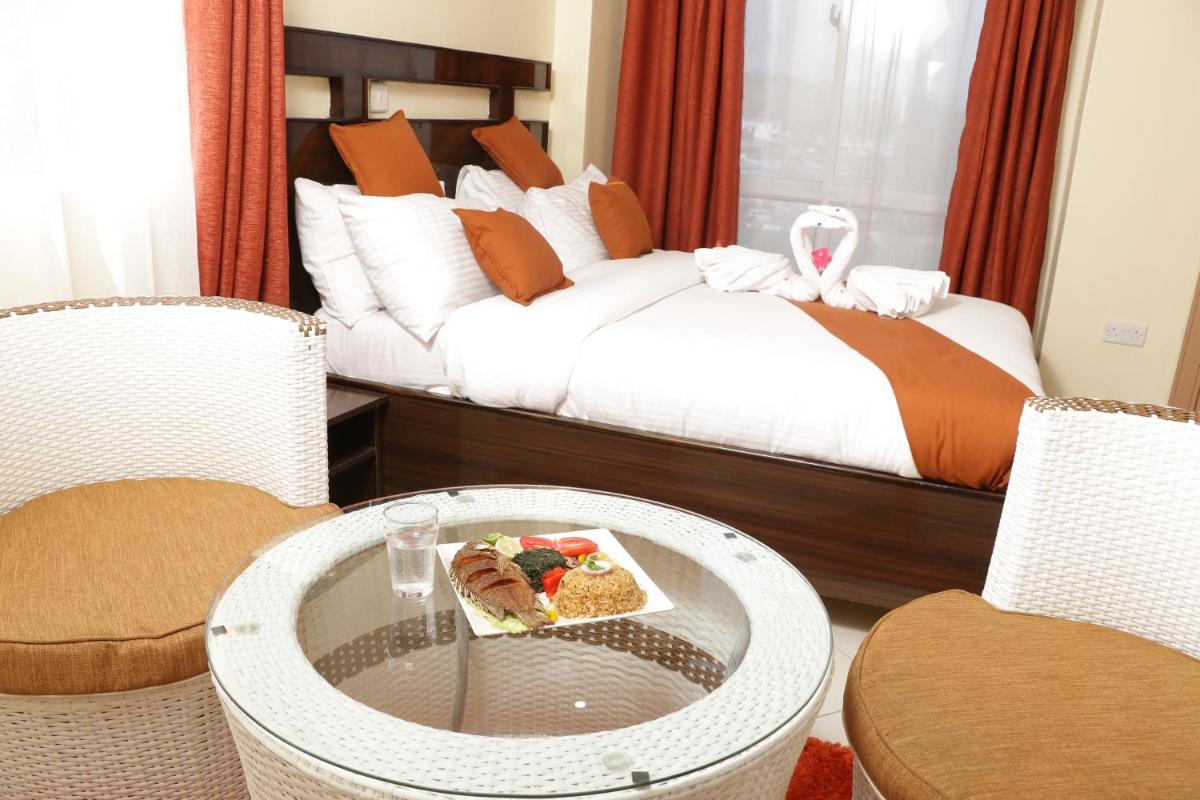 Suitetrails - Claire de Lune Moonlight Hotel