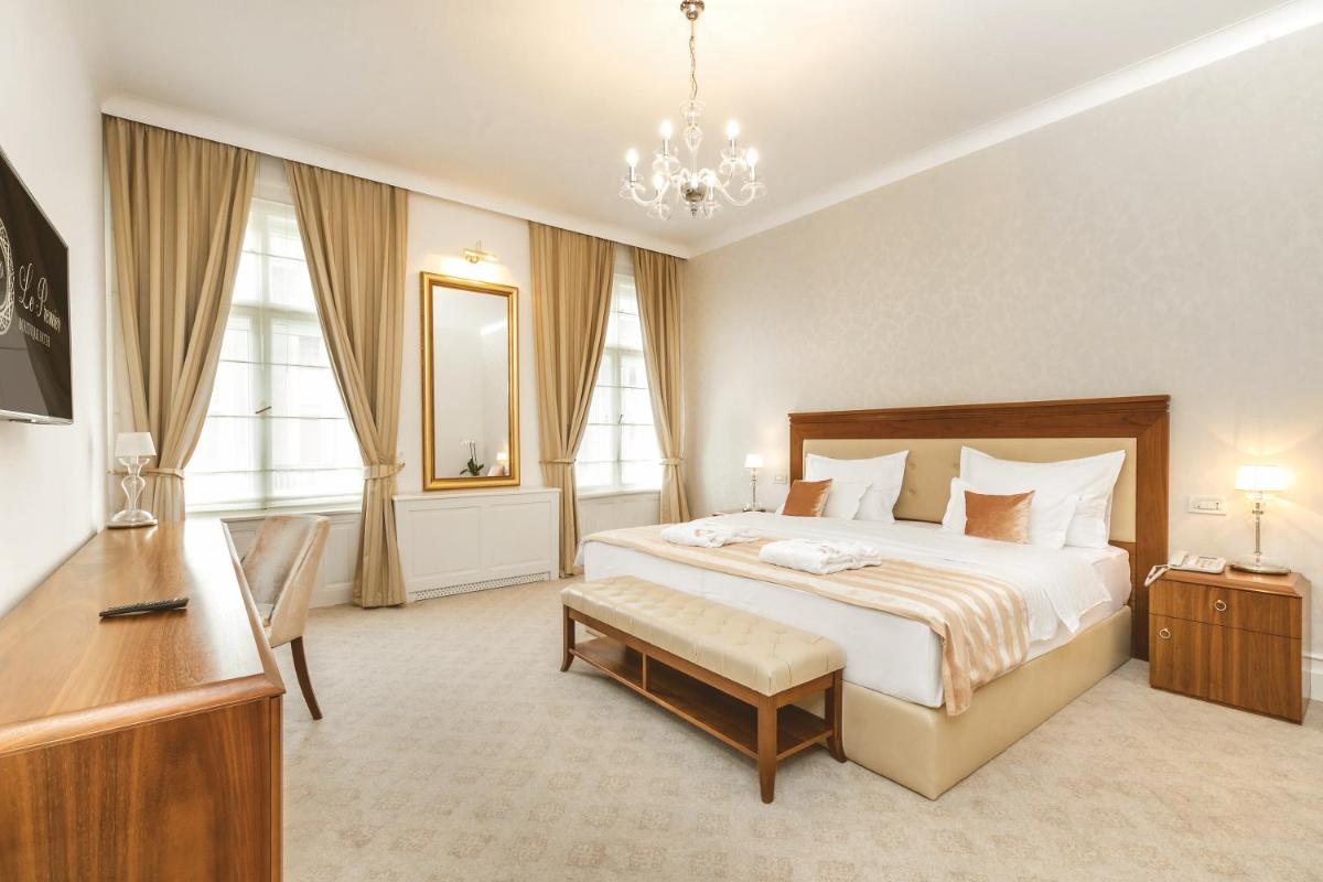 Hotel Le Premier - Housity