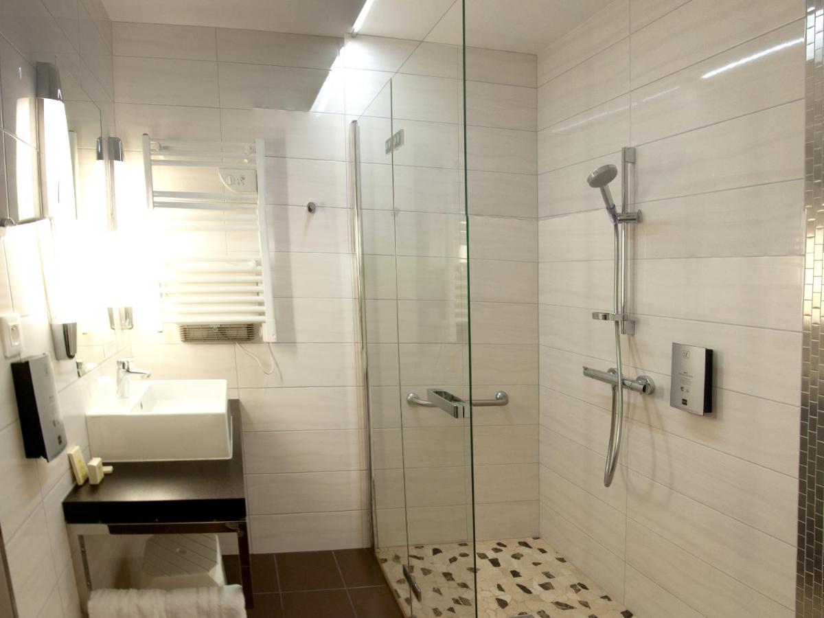 Salle de bains dans l'établissement Hotel Restaurant & Spa Verte Vallée