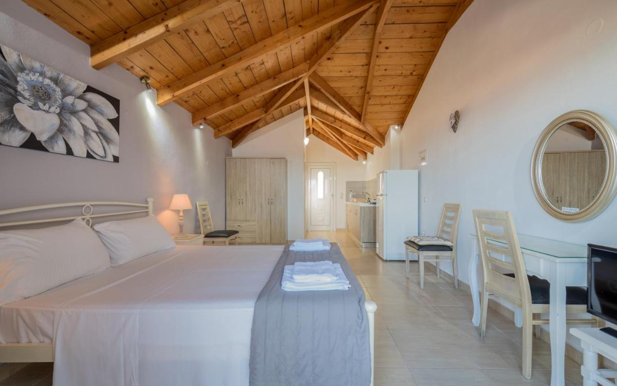 Yiannis Studios - Housity