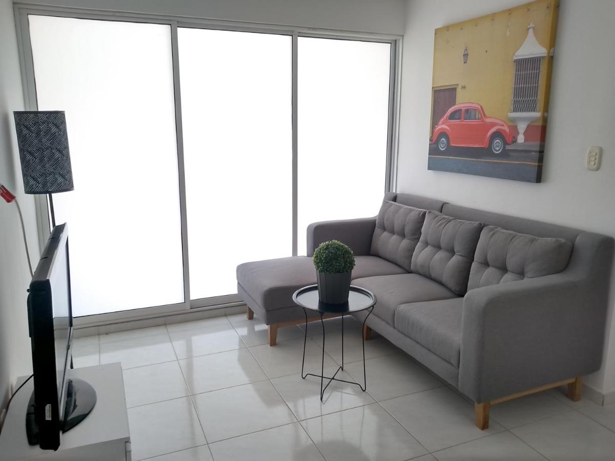 CH2 Comodo apartamento amoblado en condominio RNT 1O8237 - Housity