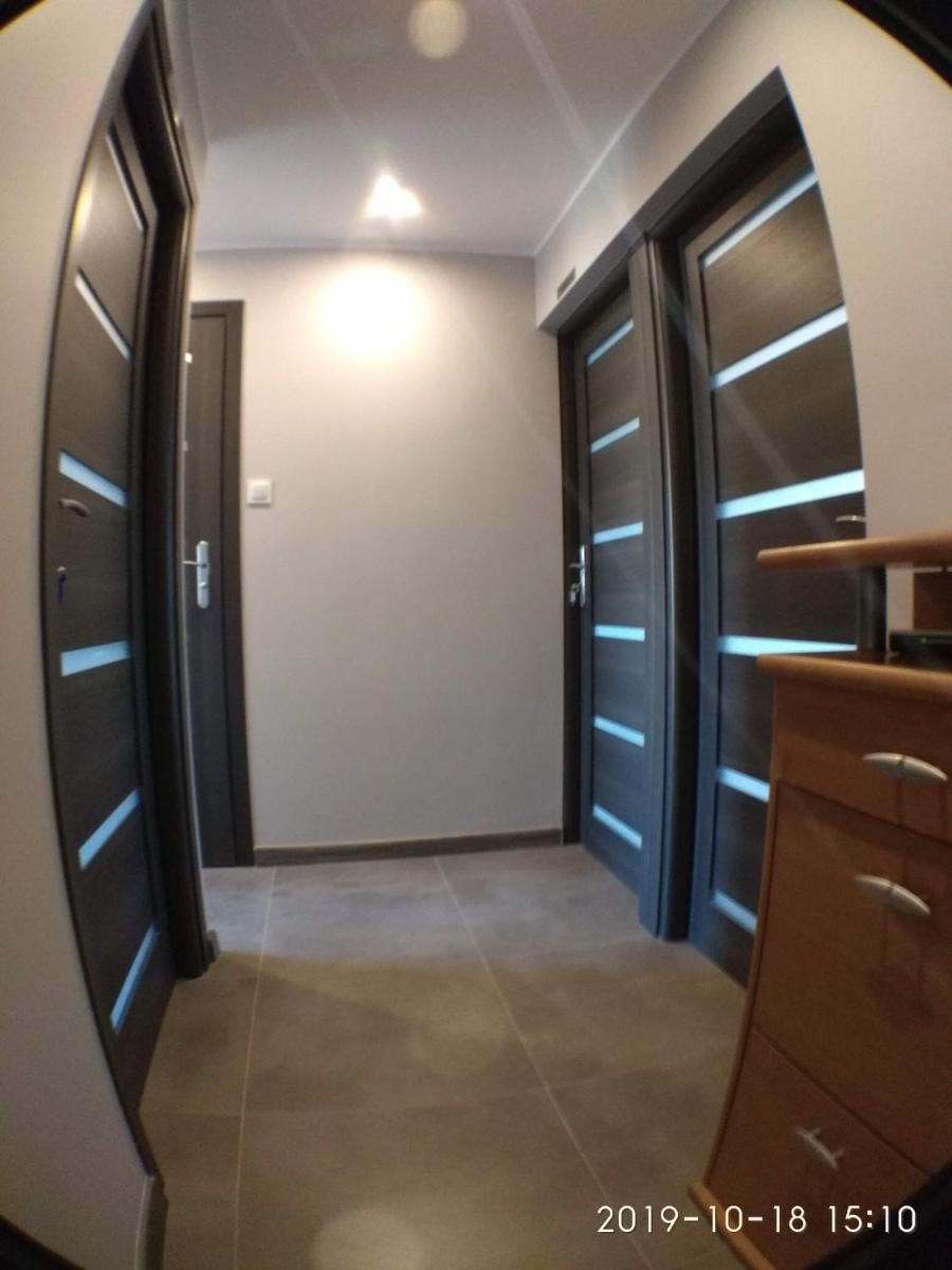 2120 Przyja?ni 4 - Tanie Pokoje - samodzielne zameldowanie - self check in - Housity