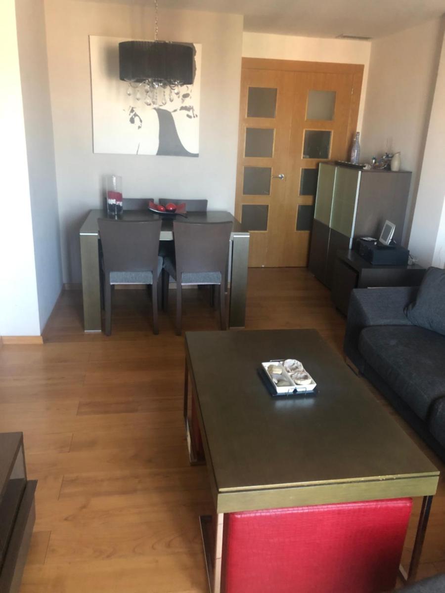 Piso semicentrico con vistas a la bahía de Algeciras - Housity