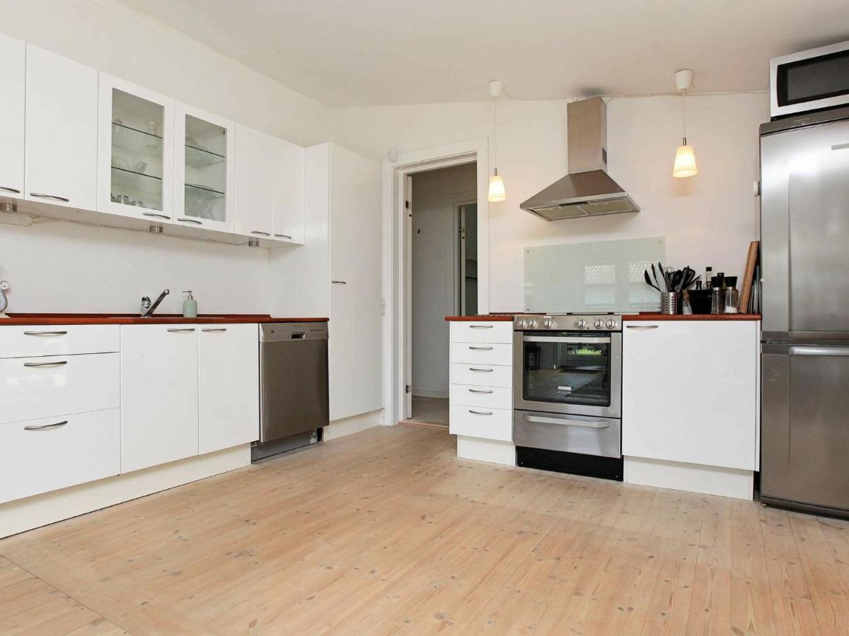 6 person holiday home in Gilleleje - Housity