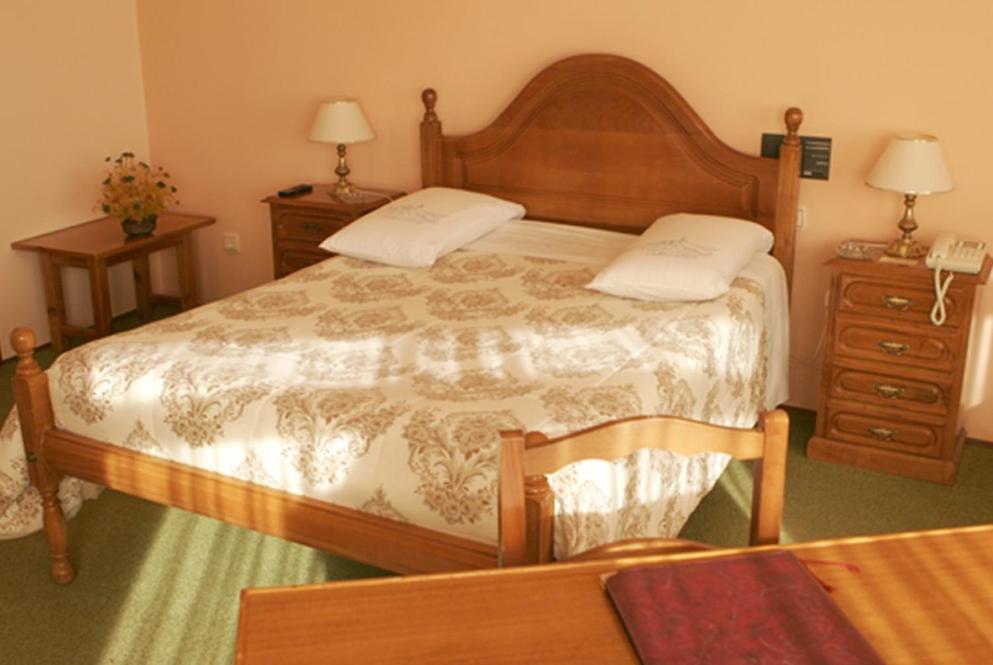 Hotel Xallas - Housity