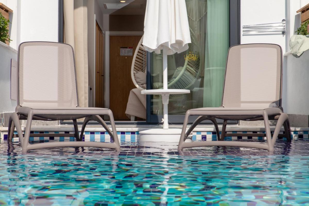 Side Royal Style Hotel - Housity