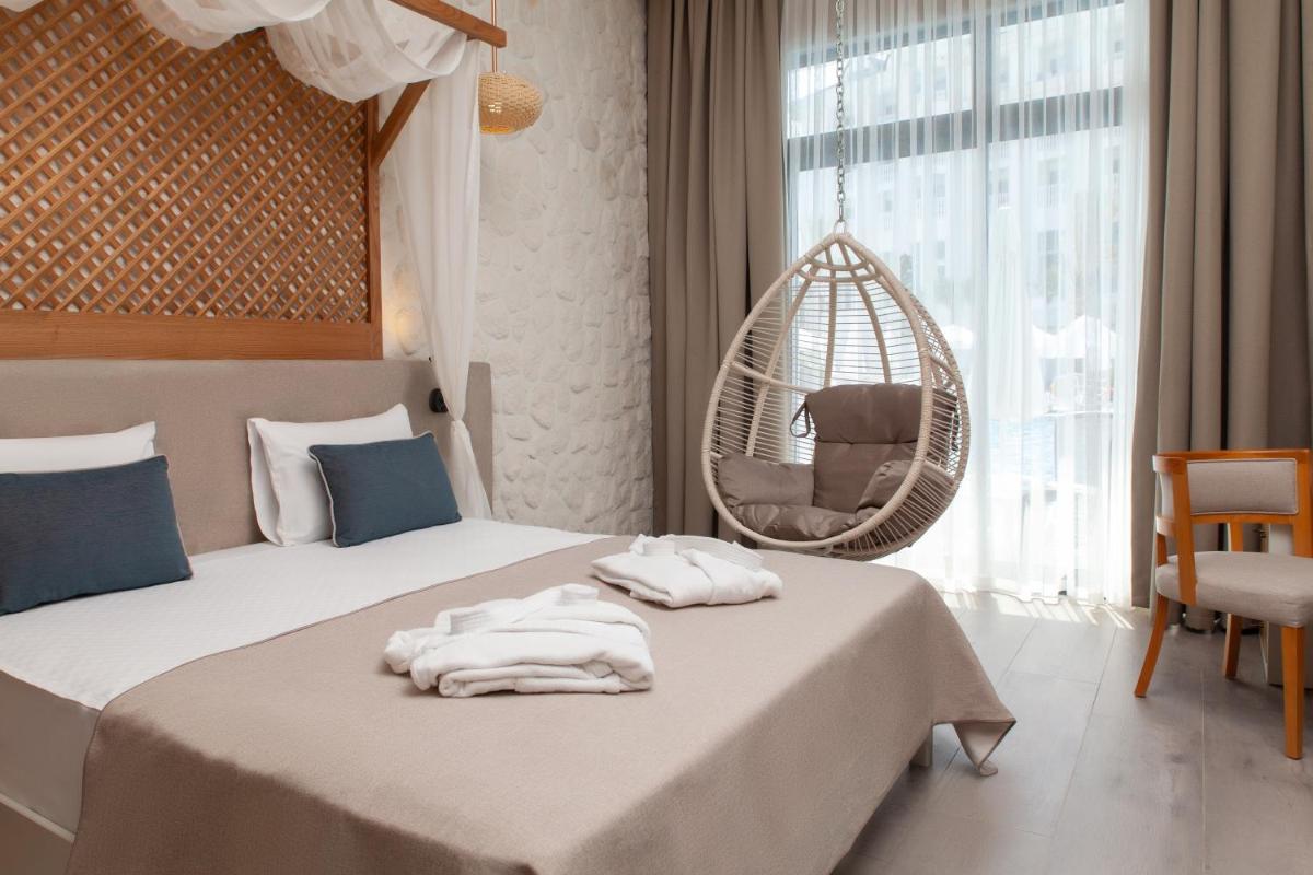 Side Royal Style Hotel - Housity