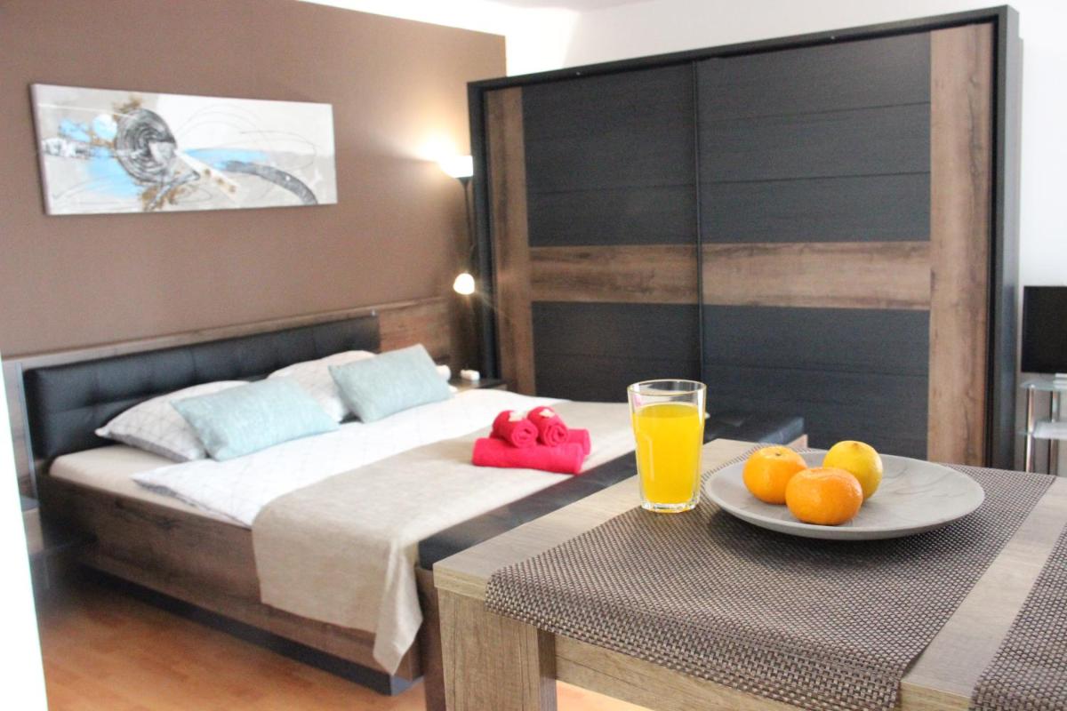 Apartmán se zahrádkou v krásné čtvrti Berouna - Housity