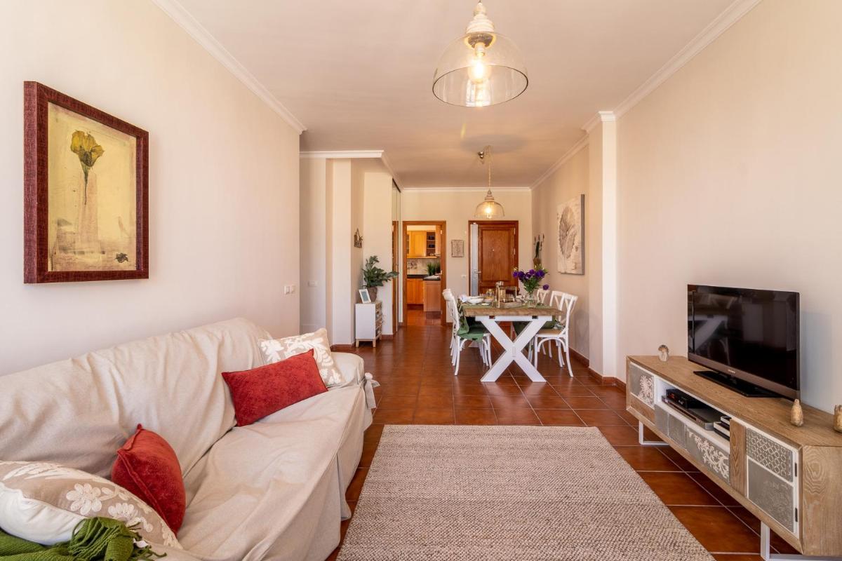 Flatguest Nidillos + 3Bdr + Coastal + WiFi - Housity