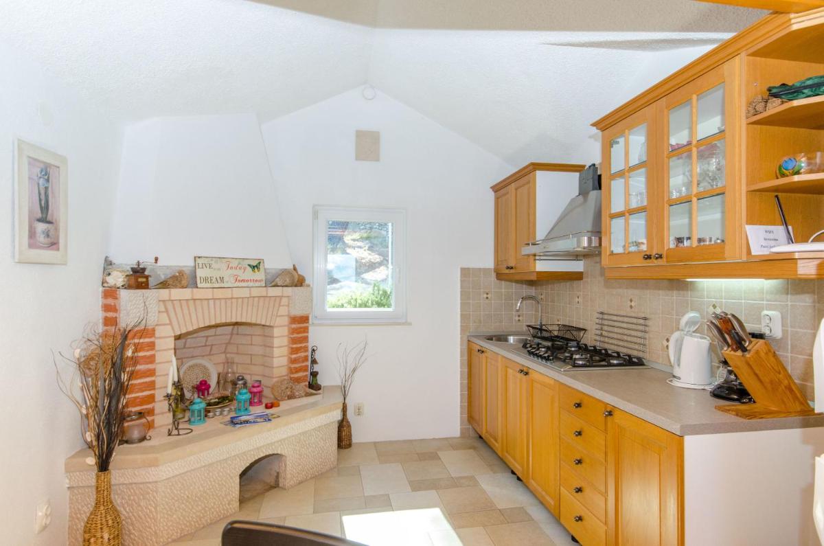 House Romantica - Housity