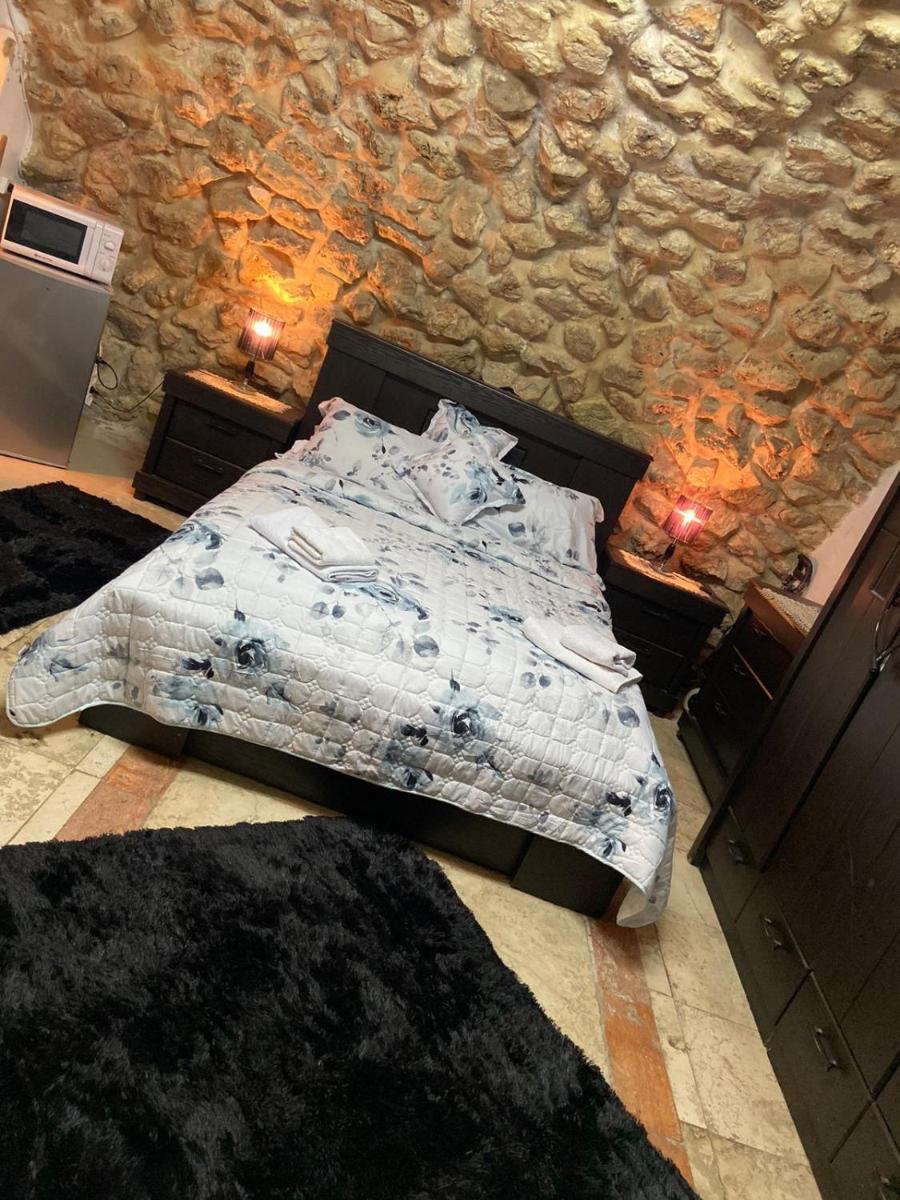 Jerusalem Old City room - Housity