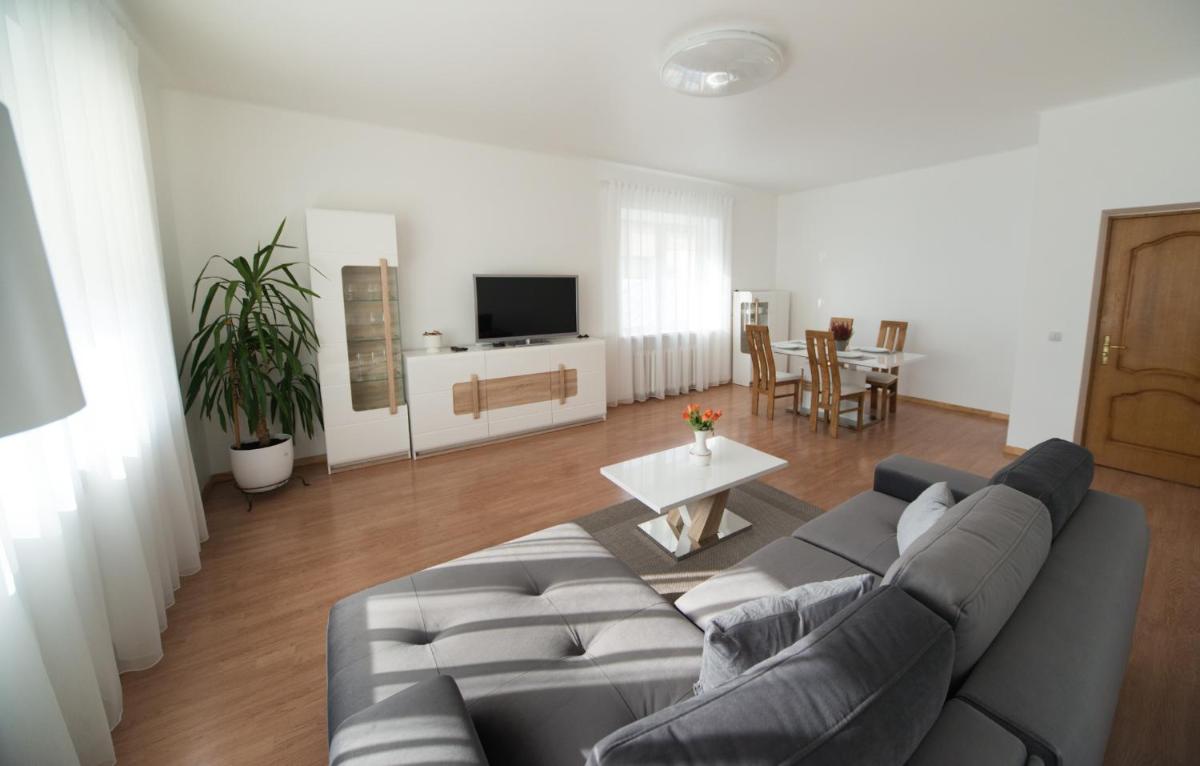 Suitetrails - Petro delux apartments center