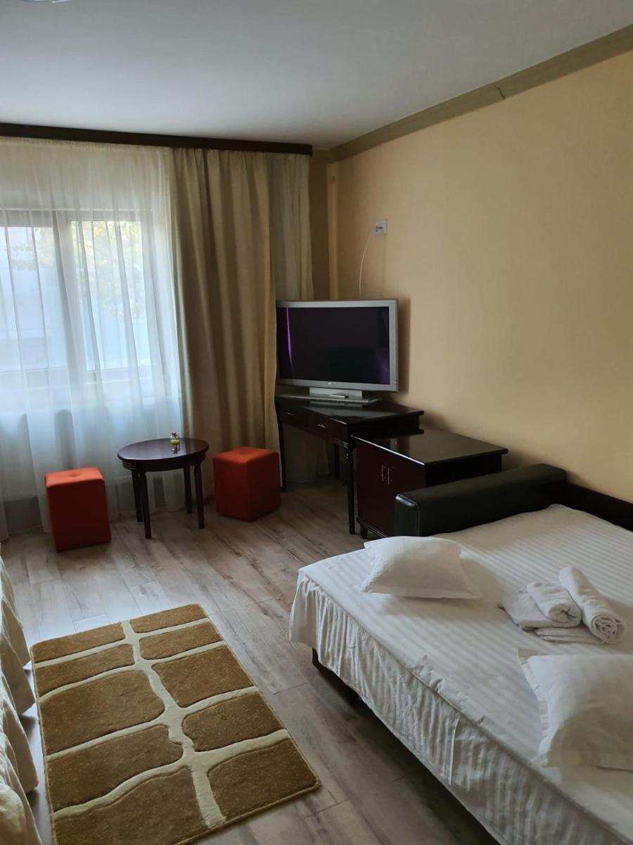 Pensiunea Brazi - Housity