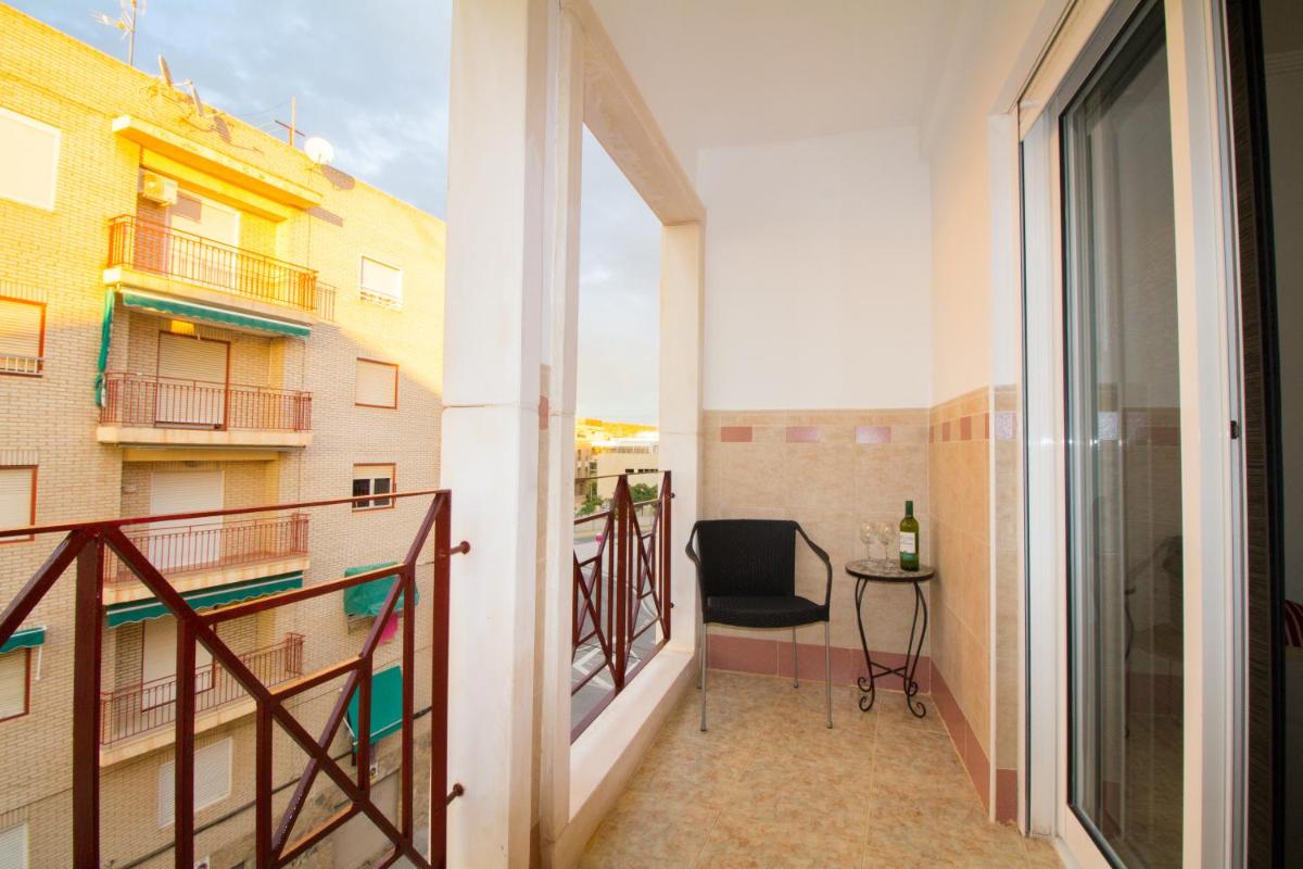 Alacant Home: Santa Pola. Piso moderno a 200 metros de la playa - Hizvo